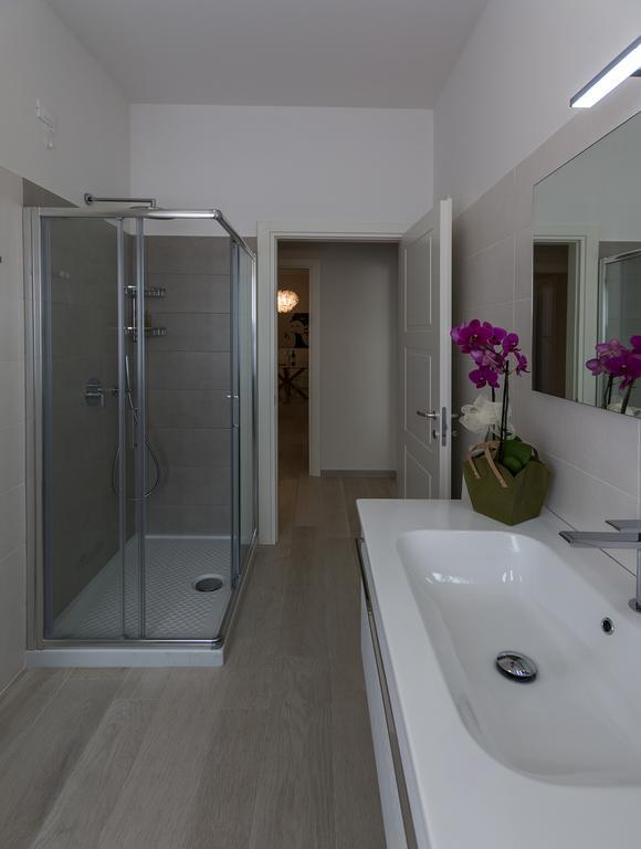St. Vitale's Basilic View Elegant Apartment